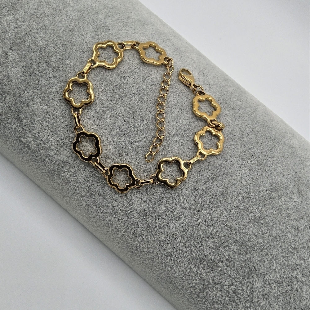 Hollow Chunky Flower Link Chain Bracelet, 18k Gold Plated Stainless Steel